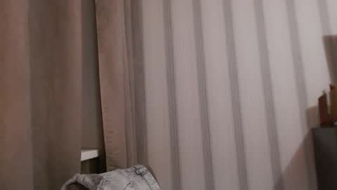 Snapshot of pineapple__mood chatting on 10-26-25, 04:24 online show from 10-26-25, 04:24