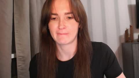 Snapshot of pineapple__mood chatting on 11-03-25, 04:41 online show from 11-03-25, 04:41