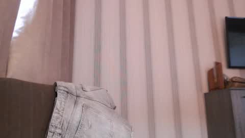 Snapshot of pineapple__mood chatting on 11-07-25, 06:35 online show from 11-07-25, 06:35