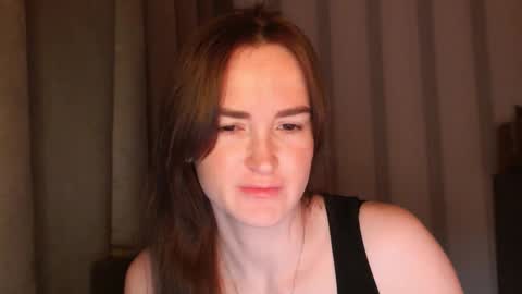 Snapshot of pineapple__mood chatting on 11-17-25, 06:41 online show from 11-17-25, 06:41