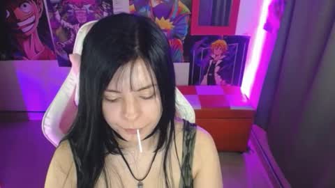 pink_yuii online show from 11-09-25, 12:09