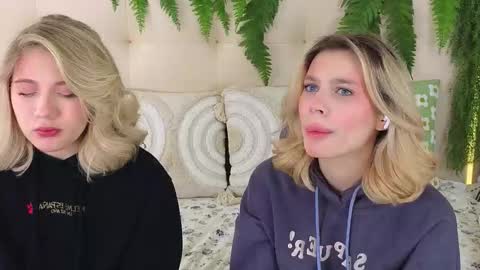 Snapshot of pinkadele chatting on 10-30-25, 08:49 Adele online show from 10-30-25, 08:49