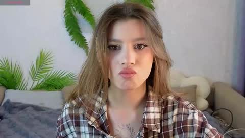 Adele online show from 03-03-26, 07:58