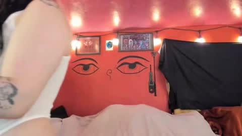 Virginity smiles online show from 03-10-25, 09:21