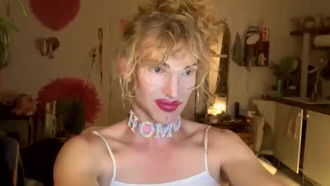 pinkfag online show from 09-10-25, 07:03