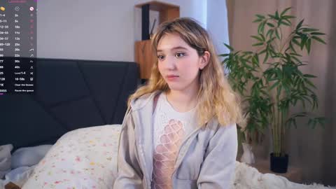  HERES ALICE  WELCOME EVERYONE LOVENSE DOMI REACT TO YOUR TIPS LETS MAKE A GREAT SHOW TOGETHER  online show from 02-17-25, 06:20