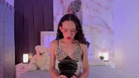 Snapshot of pinky_peach_ chatting on 09-11-25, 03:39 Peachy online show from 09-11-25, 03:39