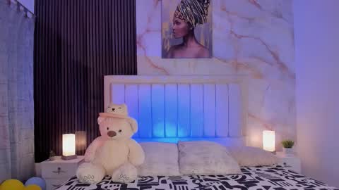 Snapshot of pinky_peach_ chatting on 09-29-25, 05:45 Peachy online show from 09-29-25, 05:45