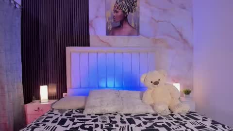 Snapshot of pinky_peach_ chatting on 10-05-25, 03:27 Peachy online show from 10-05-25, 03:27