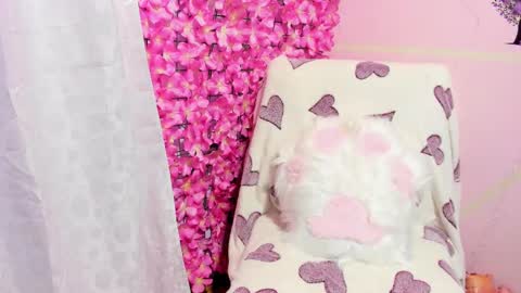 Pinky Purr online show from 10-02-25, 09:38