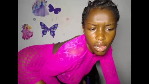 pinkykiki_247 online show from 02-14-26, 08:22