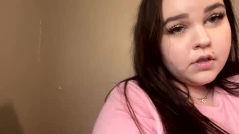 pinkypie2000 online show from 10-28-25, 09:39