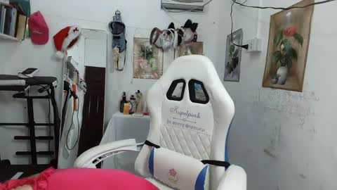 Rose online show from 12-09-24, 10:41