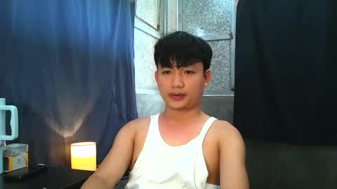 Snapshot of pinoy_petitehugecock chatting on 11-11-25, 06:57 alex online show from 11-11-25, 06:57