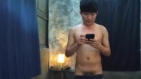 Snapshot of pinoy_petitehugecock chatting on 12-16-25, 05:56 alex online show from 12-16-25, 05:56