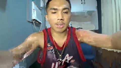 Snapshot of pinoyadriannexxx chatting on 11-14-25, 11:53 Adrianne online show from 11-14-25, 11:53