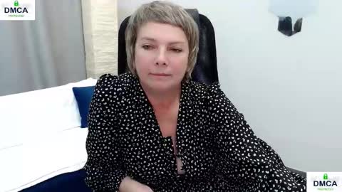 Snapshot of pion_s chatting on 10-17-25, 08:28 Bella online show from 10-17-25, 08:28