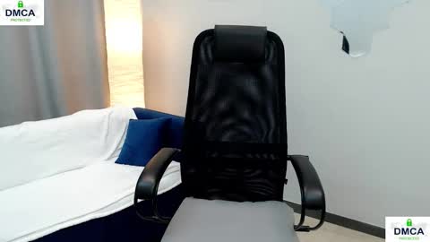 Snapshot of pion_s chatting on 11-11-25, 05:29 Bella online show from 11-11-25, 05:29