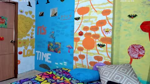 VALENTINA y PIPE online show from 12-17-24, 01:18