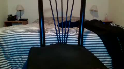 Snapshot of pipi86 chatting on 10-13-25, 06:08 MartinPipi online show from 10-13-25, 06:08