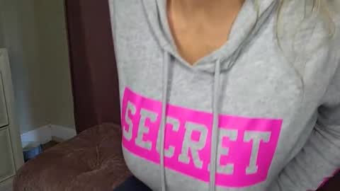 MILF Pippa online show from 01-21-25, 02:48