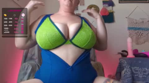 Em online show from 01-31-25, 09:05