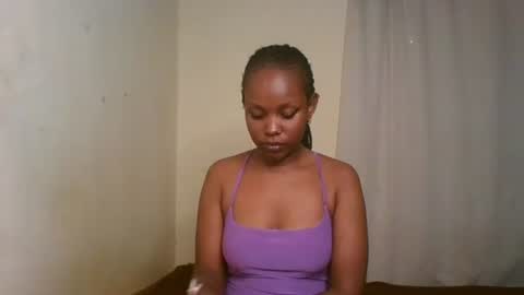 Snapshot of pixie_roman chatting on 02-06-25, 09:00 Majesty online show from 02-06-25, 09:00