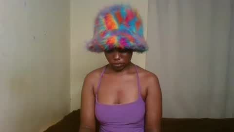 Snapshot of pixie_roman chatting on 02-11-25, 04:22 Majesty online show from 02-11-25, 04:22