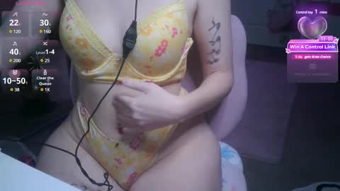 Snapshot of pixiebunnie_x chatting on 01-12-25, 02:03 Pixie online show from 01-12-25, 02:03