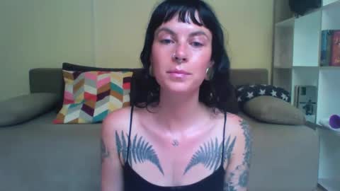 pixiecatfairy online show from 10-07-25, 11:07