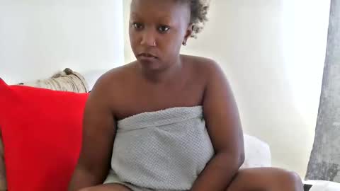 Snapshot of pixietease1 chatting on 10-14-25, 11:44 pixietease1 online show from 10-14-25, 11:44