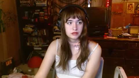 Izzy online show from 10-11-25, 08:29