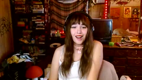 Izzy online show from 10-23-25, 08:07