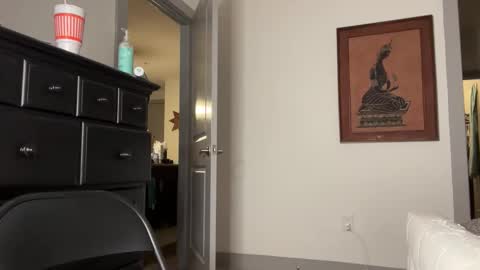 PeggedBiGuy online show from 10-31-25, 09:10