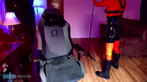 Snapshot of plasticme chatting on 11-23-25, 08:08 plasticme online show from 11-23-25, 08:08