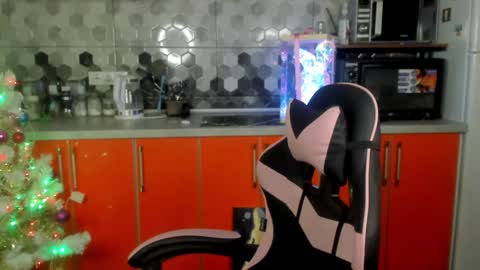 Masha online show from 12-25-24, 05:37