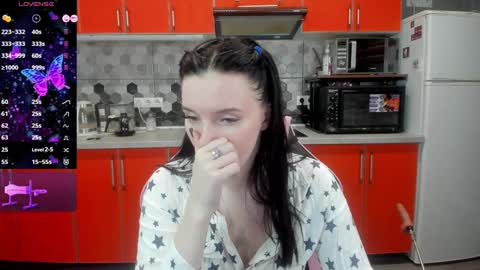 Masha online show from 01-08-25, 02:57