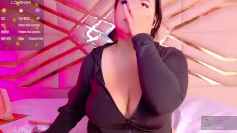 Scarlett  online show from 10-12-25, 12:26