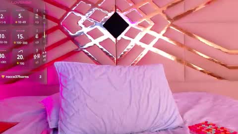 Scarlett  online show from 10-15-25, 09:04