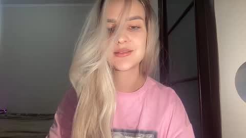 Mia online show from 10-01-25, 08:48