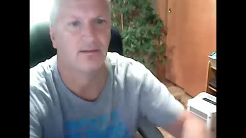 playfulguy4fun online show from 10-20-25, 04:18