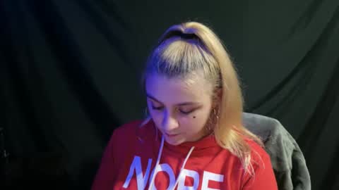Playfulpixiee online show from 12-11-24, 04:09