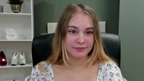 Valeria online show from 09-24-25, 08:56