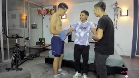   online show from 10-06-25, 11:13