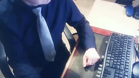 littlenounours online show from 02-13-26, 08:43