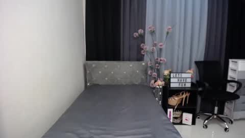 LAUREEN online show from 10-15-25, 08:03