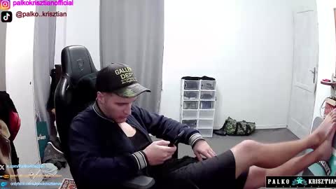 plkrisztian online show from 12-19-25, 11:28