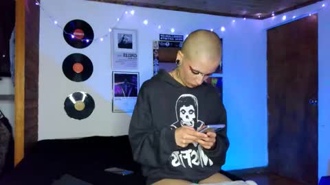   online show from 02-16-25, 10:43