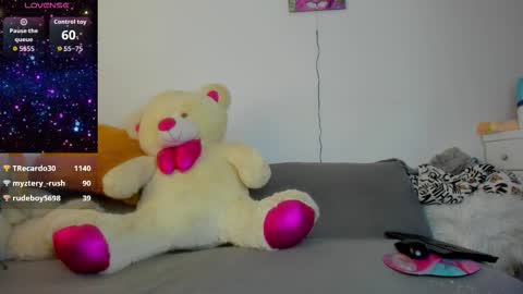 Snapshot of pocahontas_d chatting on 11-07-25, 01:55 catalina online show from 11-07-25, 01:55