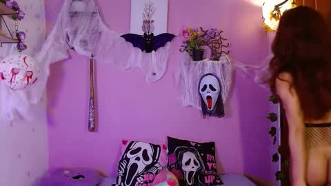 poison_liv online show from 10-06-25, 01:41